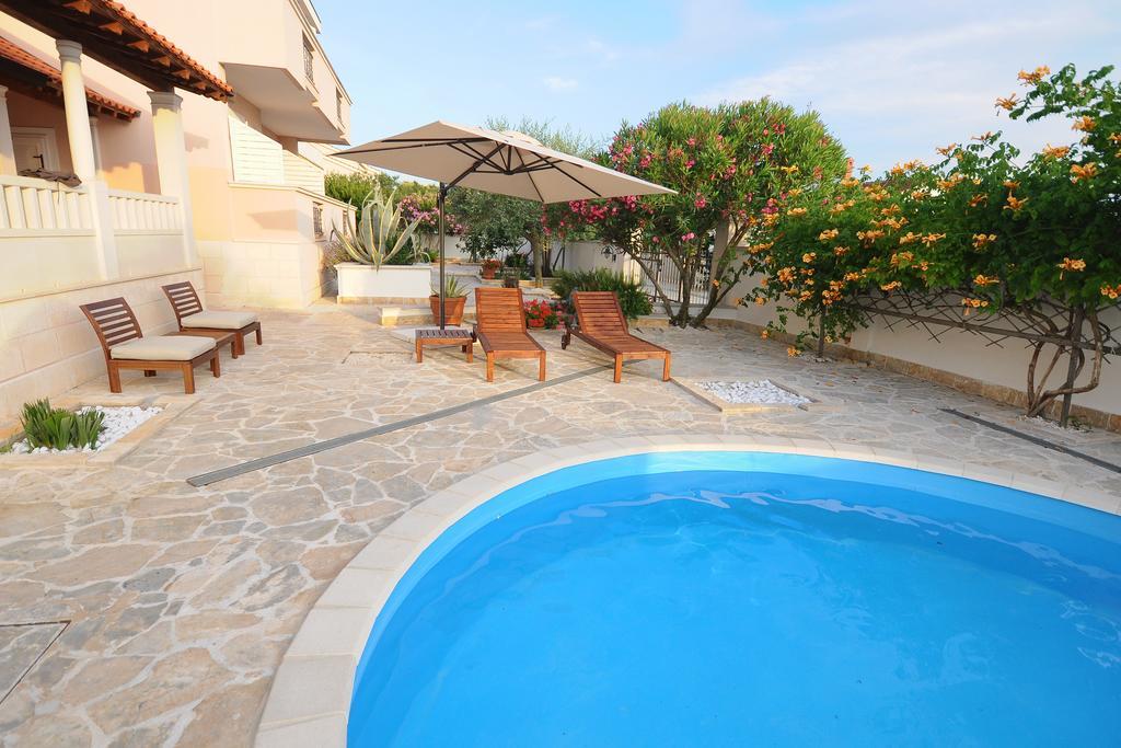 Apartments Villa Marnii Kozino Bagian luar foto