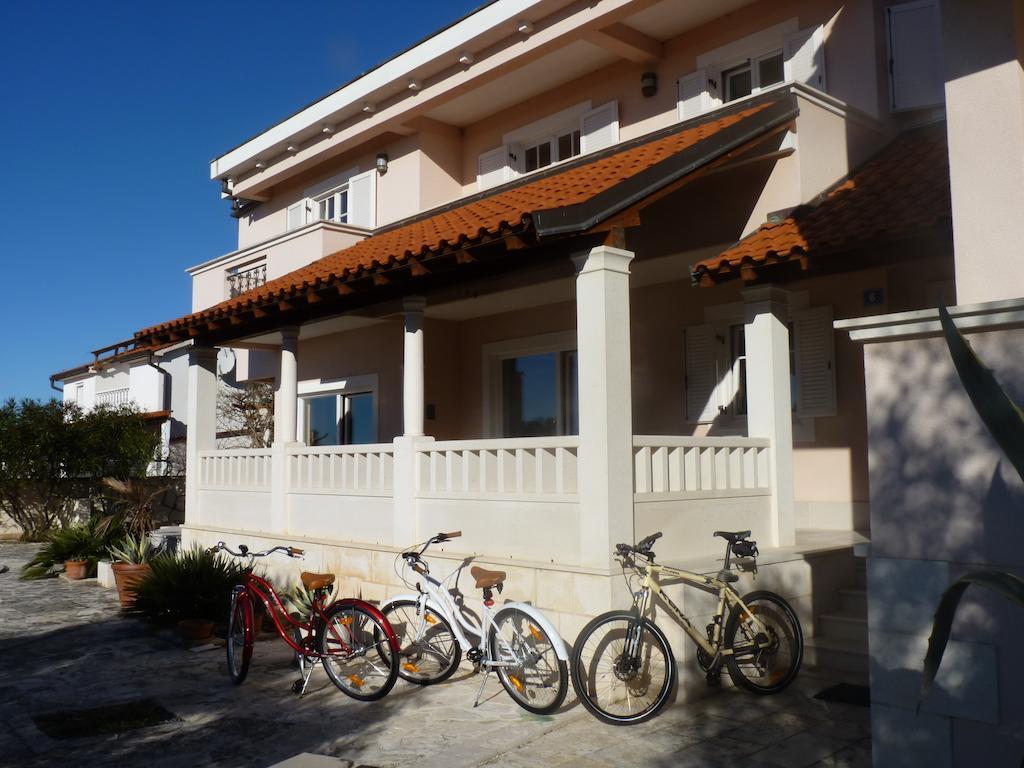 Apartments Villa Marnii Kozino Bagian luar foto