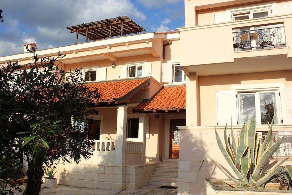 Apartments Villa Marnii Kozino Bagian luar foto
