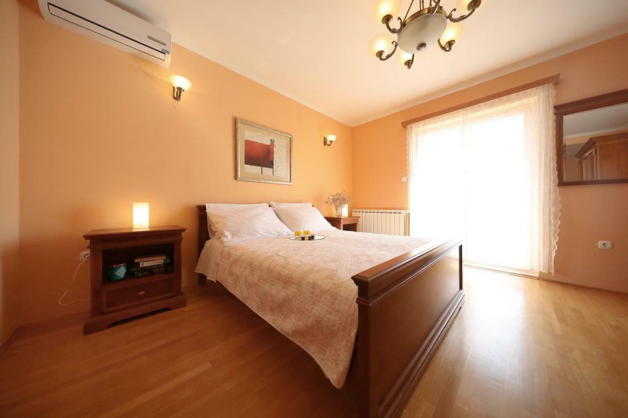Apartments Villa Marnii Kozino Bagian luar foto