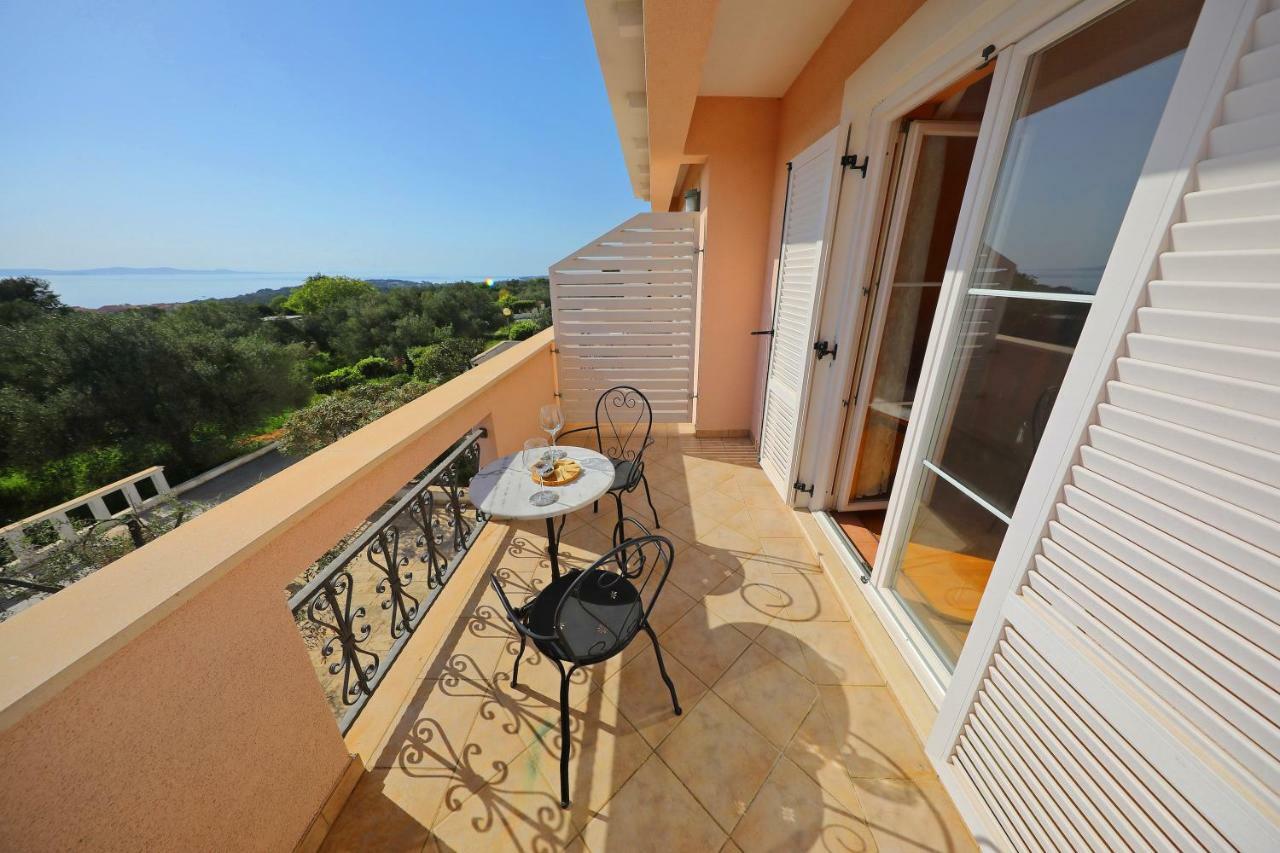 Apartments Villa Marnii Kozino Bagian luar foto