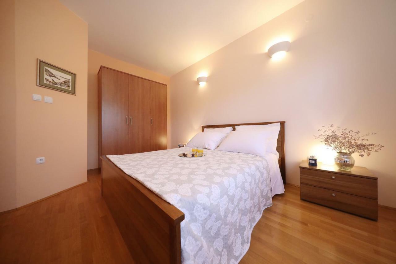 Apartments Villa Marnii Kozino Bagian luar foto