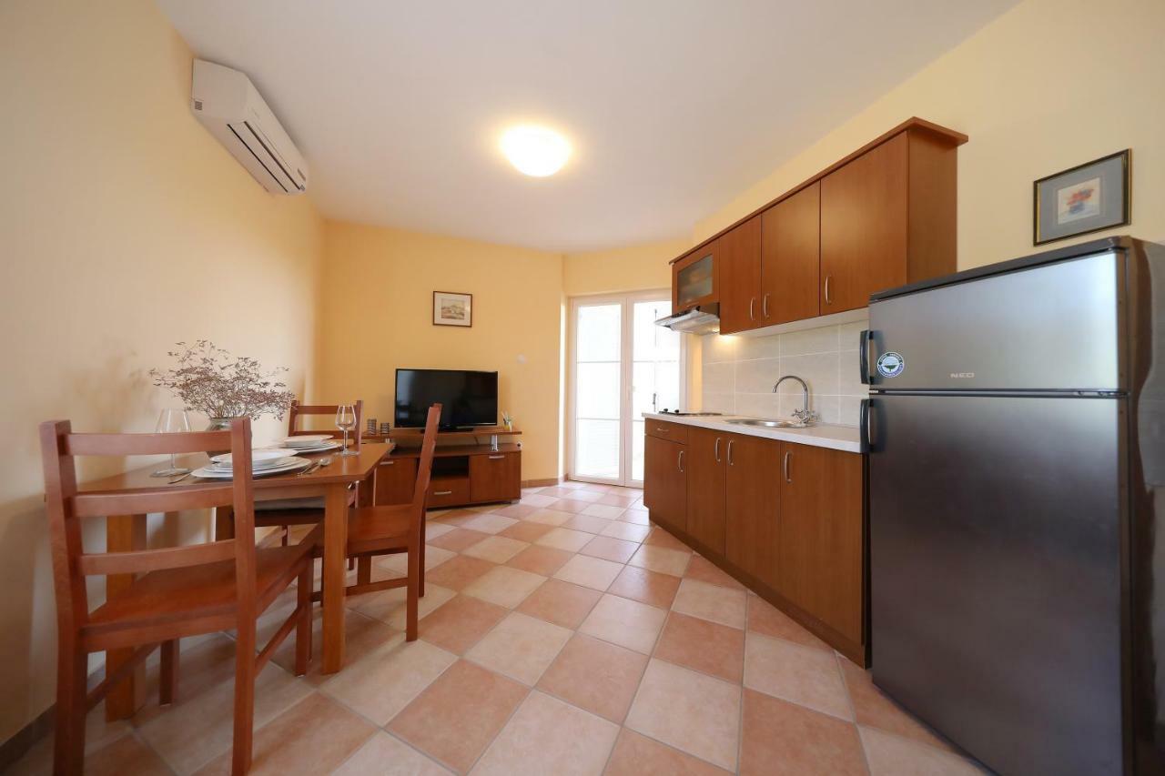 Apartments Villa Marnii Kozino Bagian luar foto