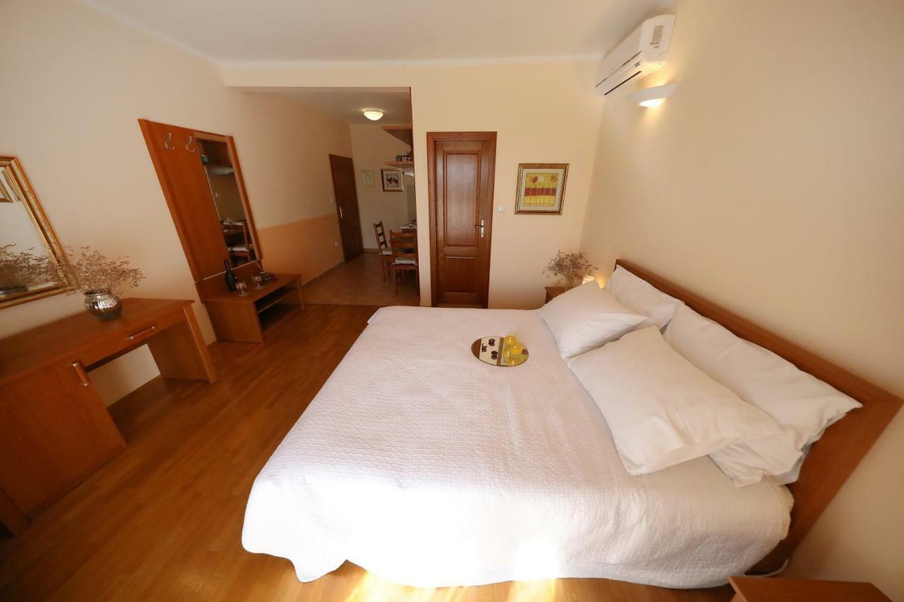 Apartments Villa Marnii Kozino Bagian luar foto