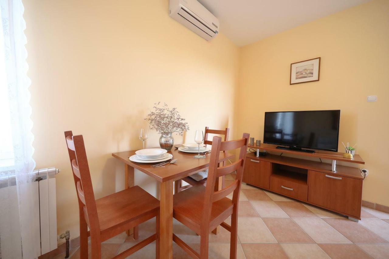 Apartments Villa Marnii Kozino Bagian luar foto