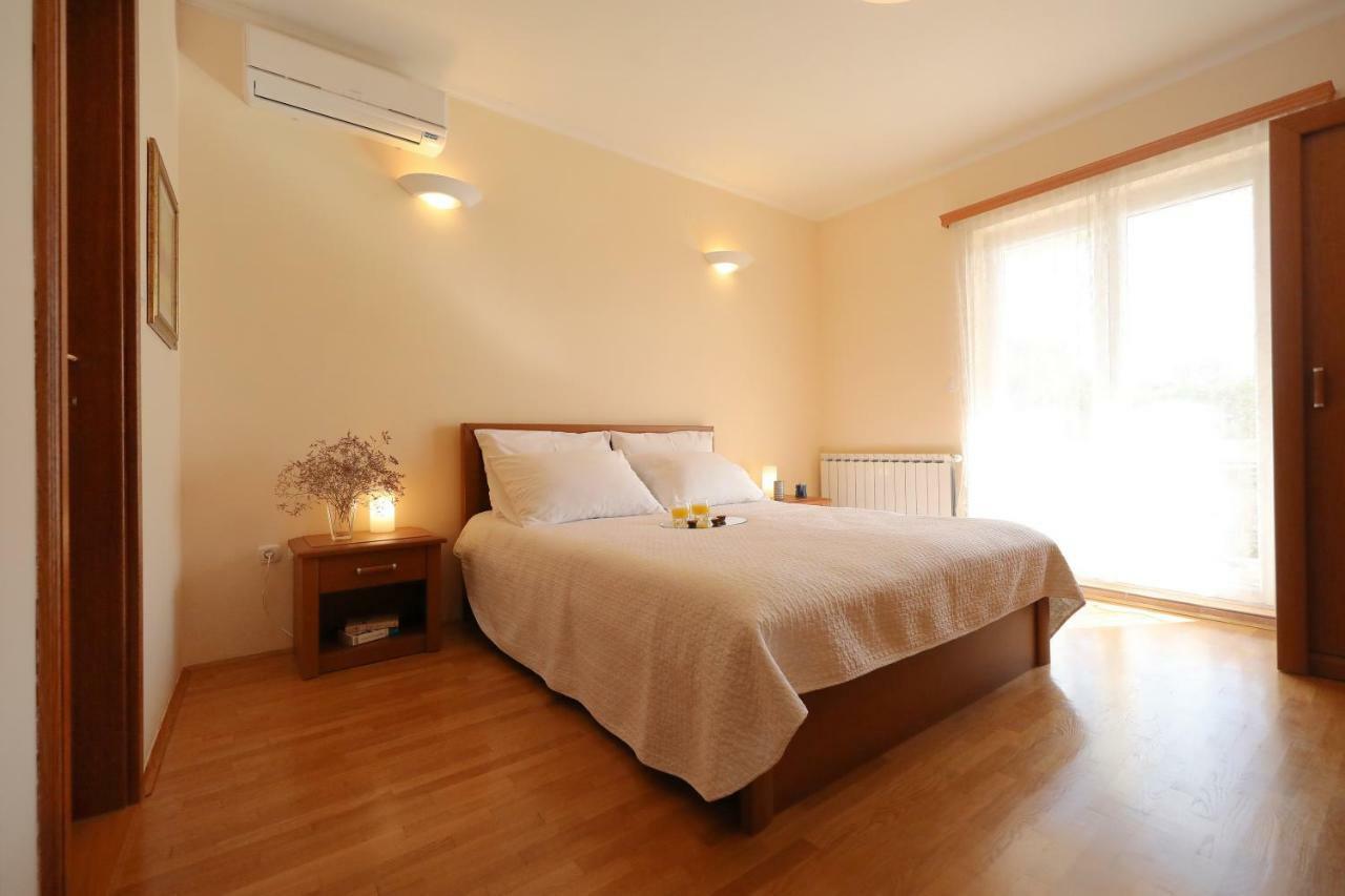 Apartments Villa Marnii Kozino Bagian luar foto